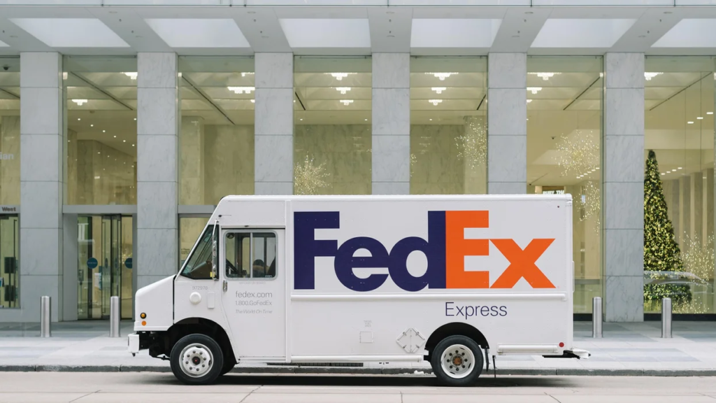 Fast-Paced & Rewarding: FedEx Warehouse Handler (Essex) - Apply Now!